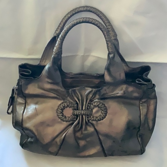 Salvatore Ferragamo Top Handle Handbag in Metallic Silver Leather (12.5"x9.44") - Picture 2 of 16